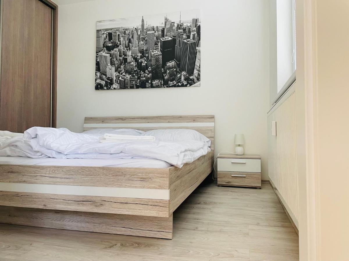 Sgl Apartment Liptovska With Free Parking Trencin Ngoại thất bức ảnh